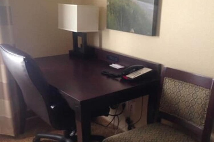 Country Inn & Suites by Radisson Minot, ND