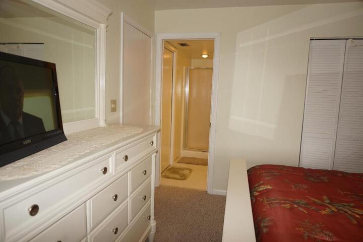 Bass & Sun Condominium 2 / 2 Bedroom
