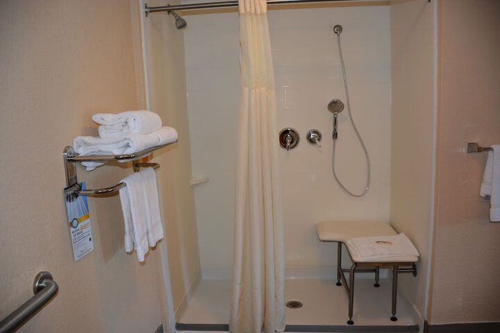 Room 19 of 39