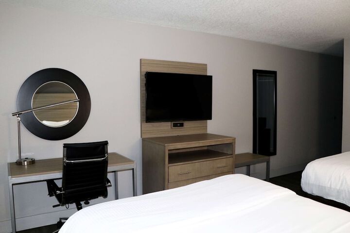 Room 35 of 63