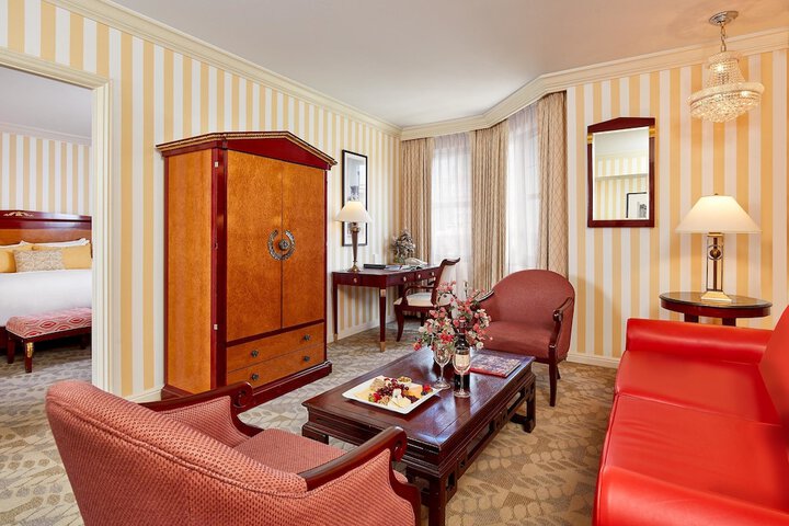Room 17 of 34