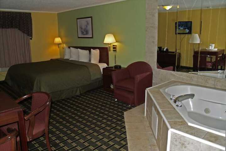 Room 33 of 35