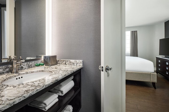 Hotel Alex Johnson Rapid City Curio Collection by Hilton