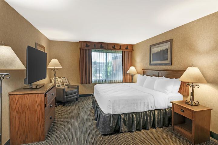 Best Western Plus Kelly Inn & Suites