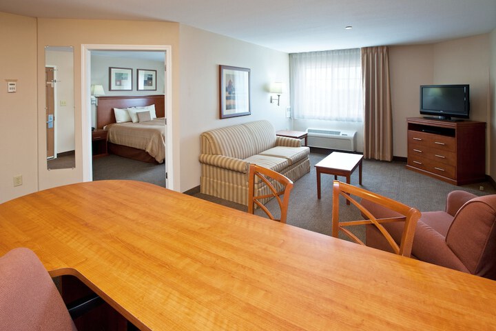 Room 28 of 41