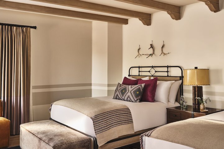 Bishops Lodge Auberge Collection
