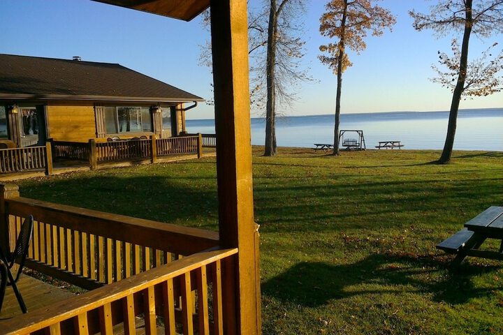 Horseshoe Bay Lodge