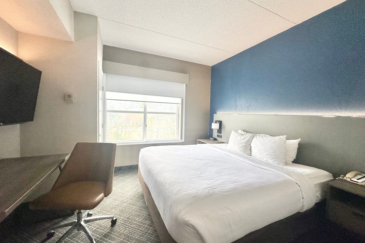 Room 16 of 33