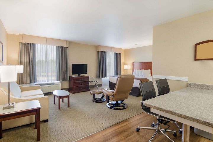 Room 13 of 26