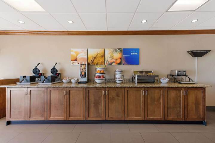 Breakfast/Coffee Service 55 of 62