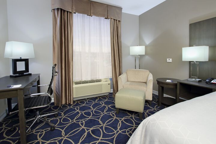 Room 19 of 38