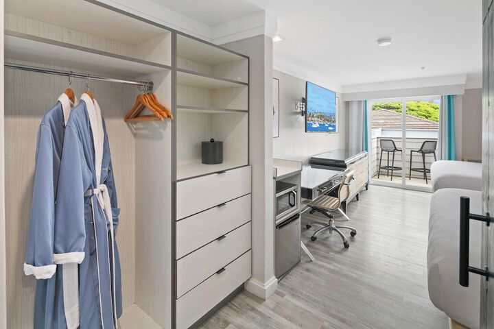 Room 19 of 28