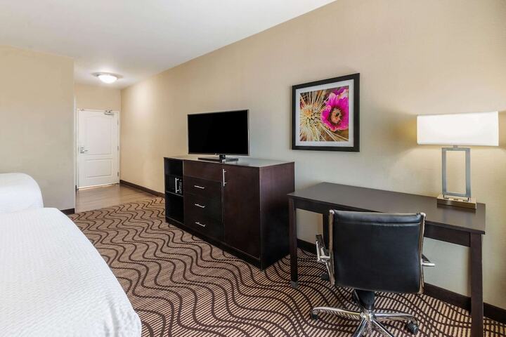 Room 35 of 48