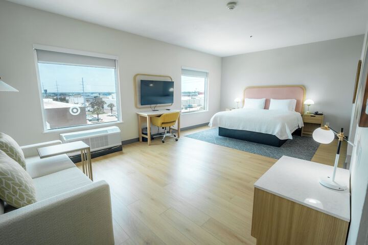 Hampton Inn & Suites Mission