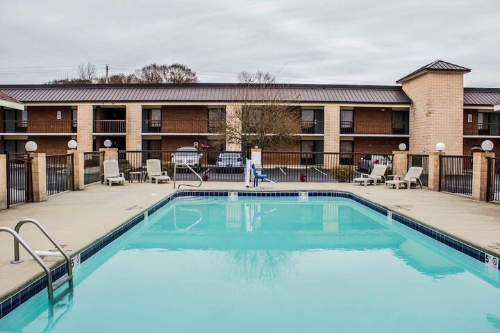 Pool 3 of 35
