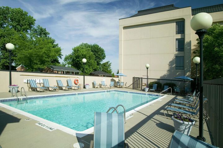 Pool 4 of 53