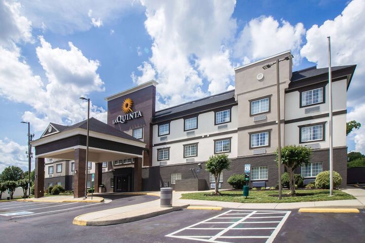 Hotel 3 of 27