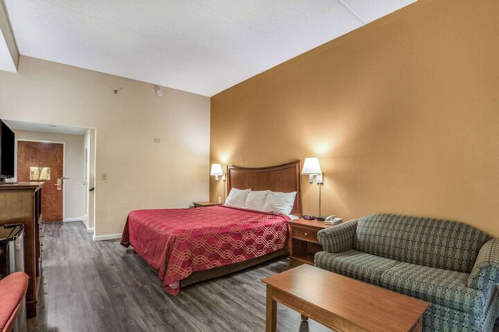 Room 18 of 43