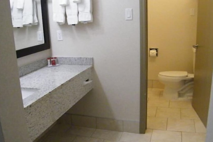 Room 7 of 61