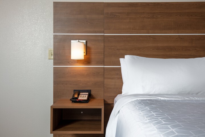 Room 35 of 62
