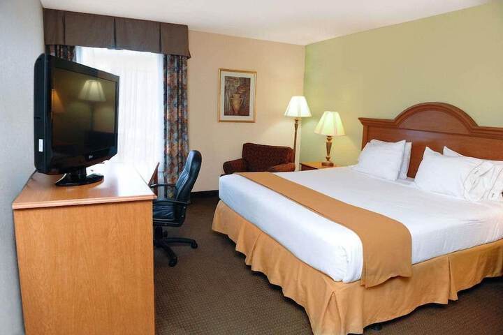 Room 14 of 25