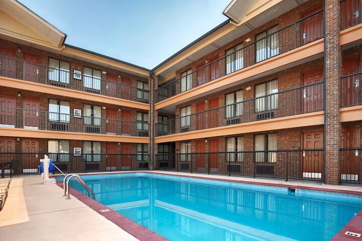 Pool 2 of 24
