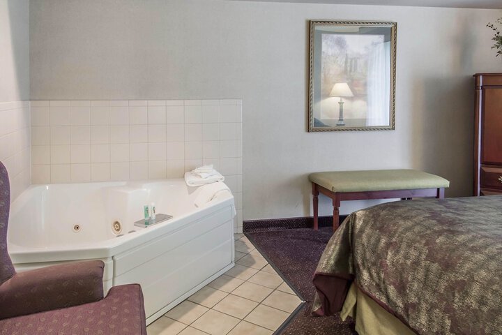 Room 44 of 82