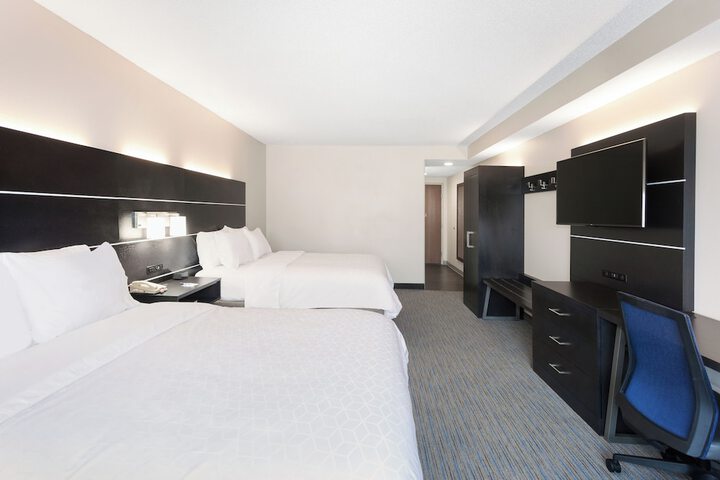 Room 21 of 35