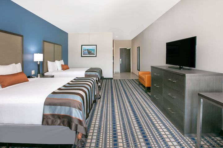 Room 17 of 40