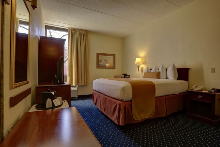 Room 15 of 37