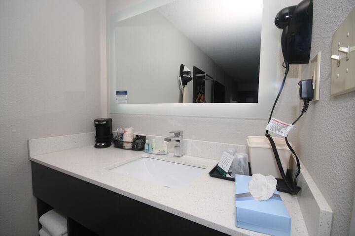 Room 14 of 26