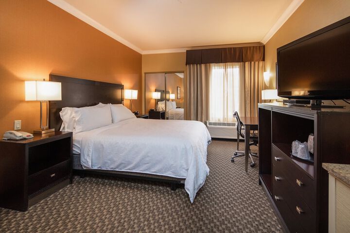 Room 34 of 50
