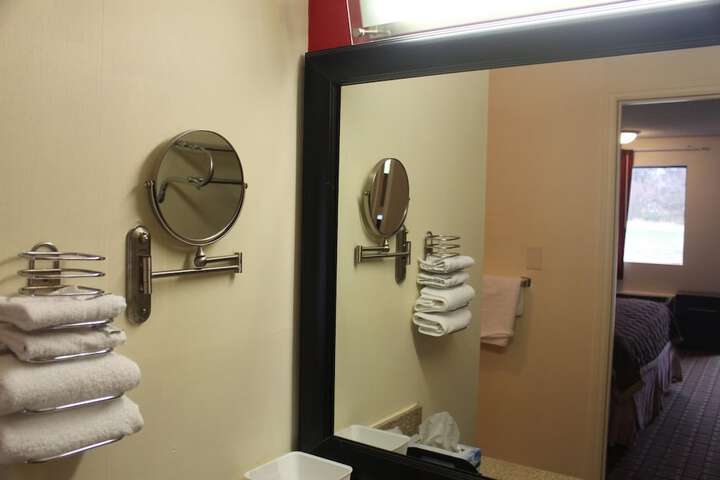 Room 27 of 51