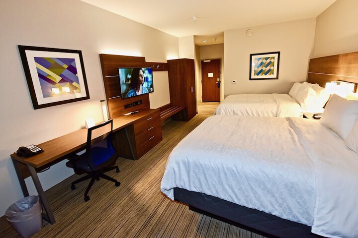 Room 27 of 45