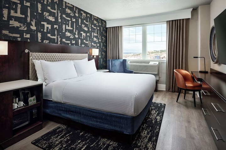 Hotel Alex Johnson Rapid City Curio Collection by Hilton