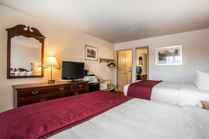 Room 43 of 59
