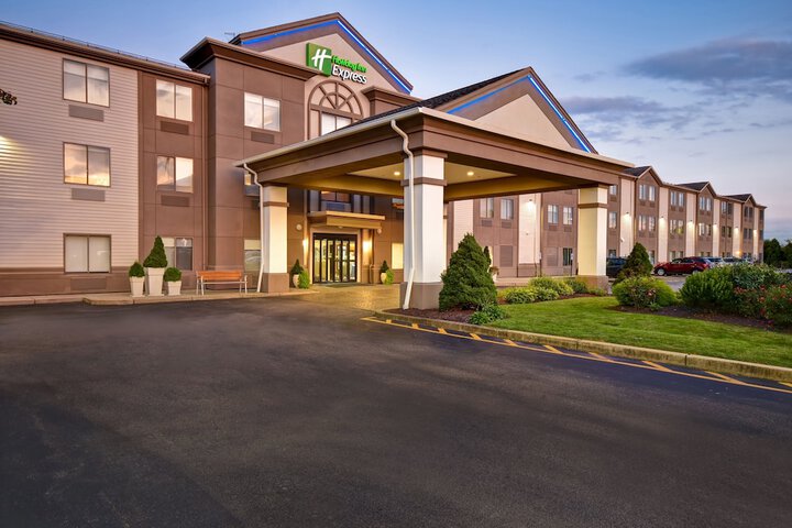Holiday Inn Express Newport North - Middletown by IHG