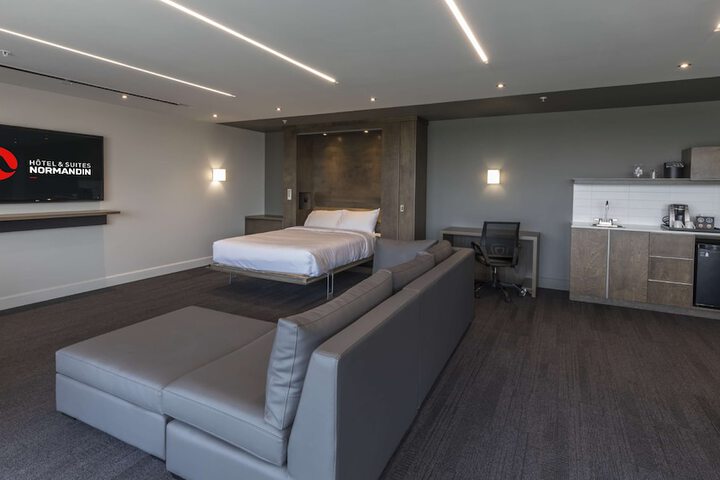 Room 26 of 107
