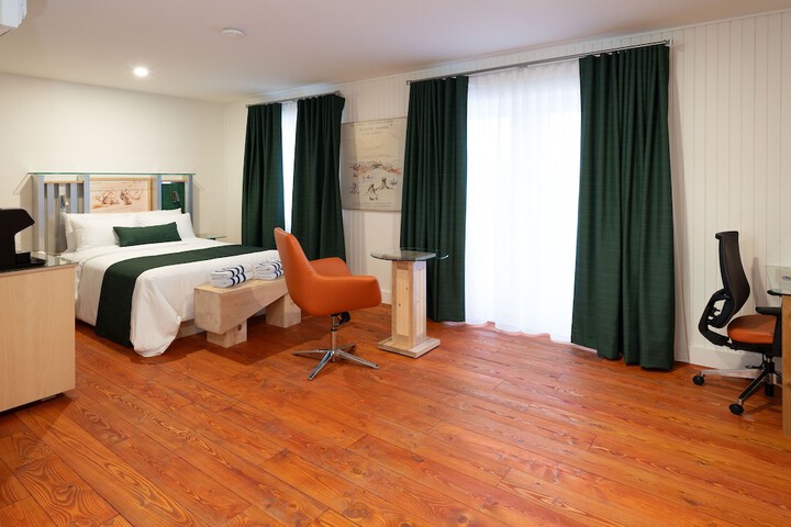 Room 167 of 363