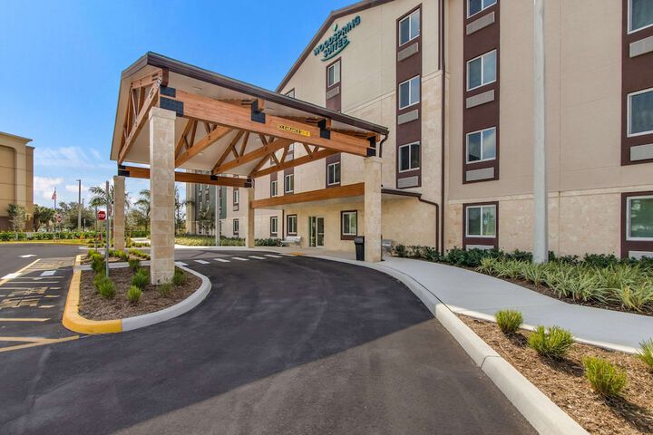 Hotel 2 of 48