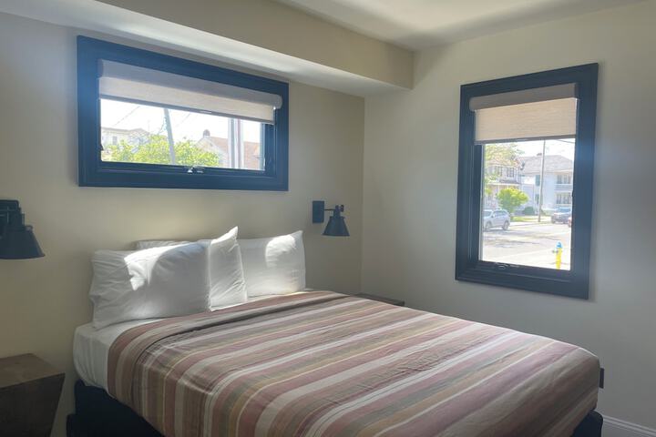 Room 84 of 185