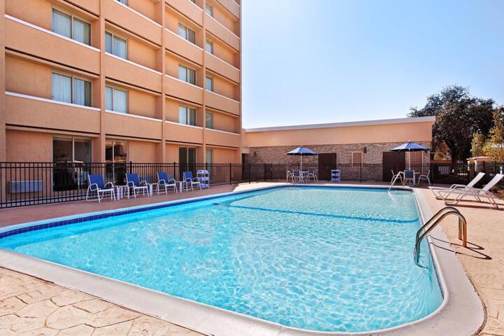 FOUR POINTS BY SHERATON COLLEGE STATION