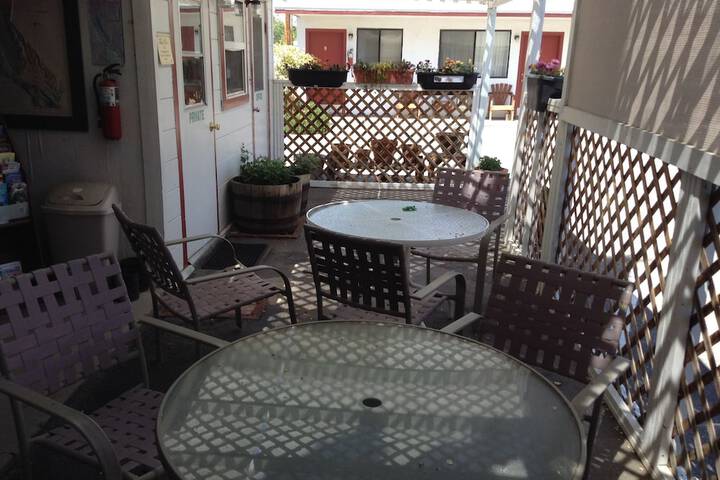 Independence Courthouse Motel