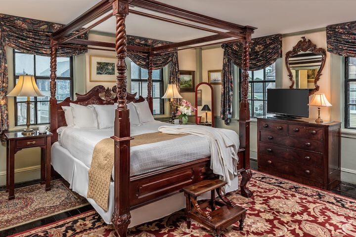 Room 4 of 27