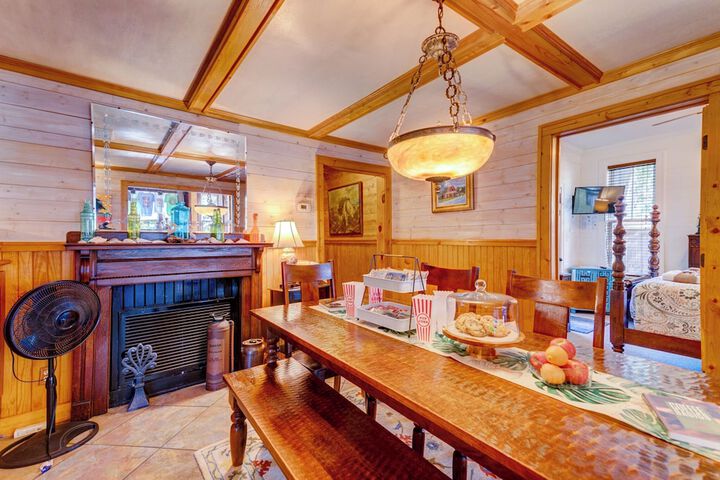 Beachside Boutique Inn – Folly Beach Rooms & Private Cottages