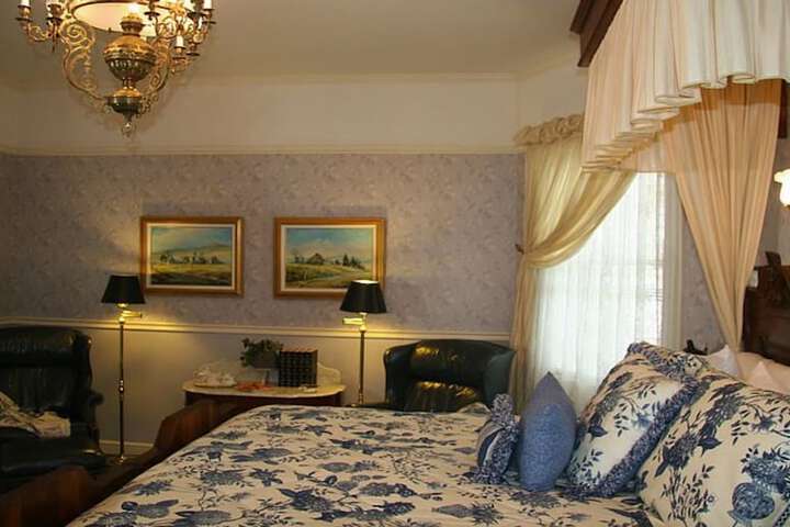 Room 18 of 38