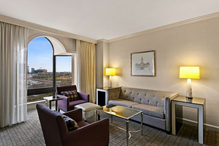 Room 32 of 72