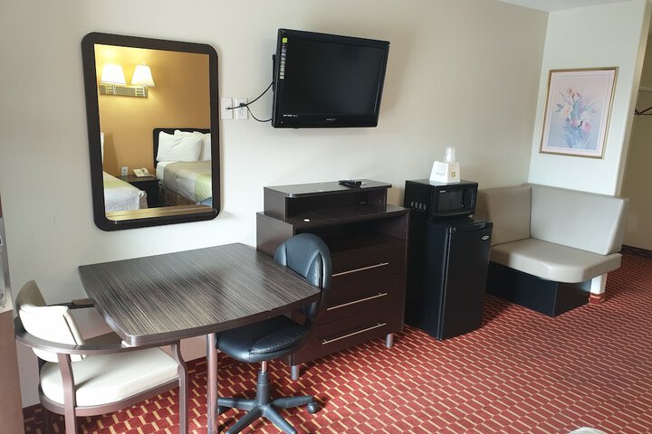 Room 21 of 35