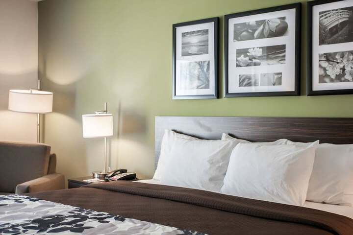 Room 11 of 39