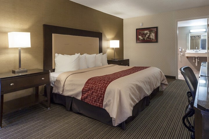 Room 9 of 24
